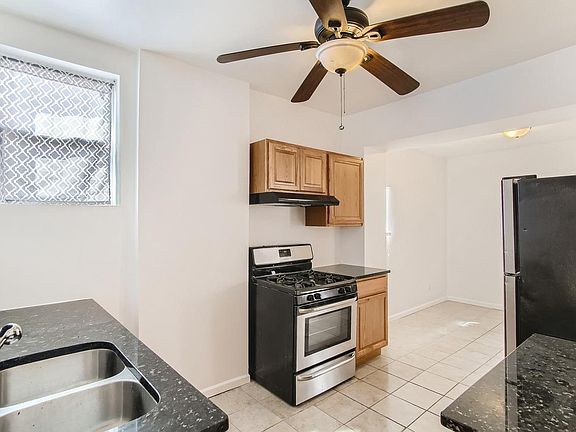 3rd image of 4828 W Gladys Ave #2
