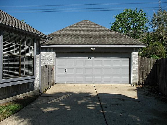 4th image of 515 Hedgecroft Dr