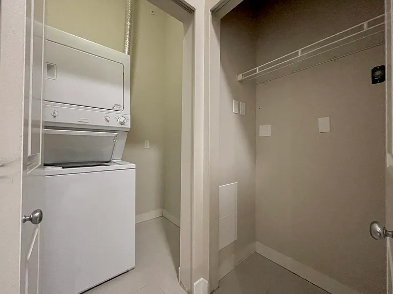 10822 City Pkwy #406 — Photo 3