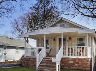 42 Pacific Ave, Middletown, NJ 07748