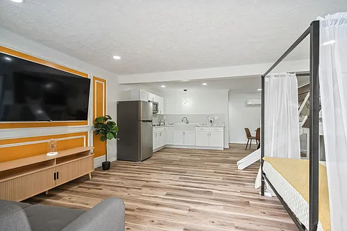 1222 E Vaile Ave #4 Photo 1