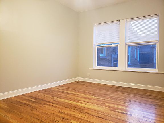 4th image of 4835 N Kimball Ave APT G3