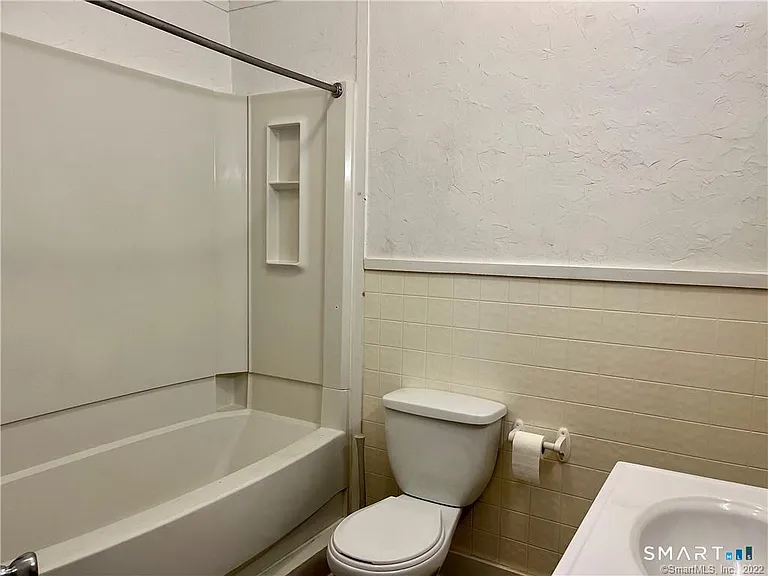 47 Windham Ave #4 — Photo 3