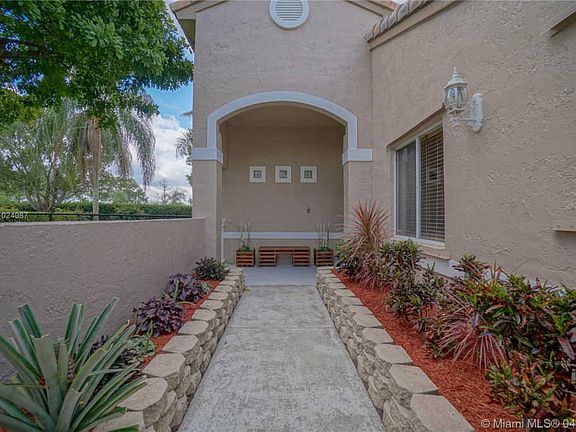 3rd image of 18940 NW 1st St