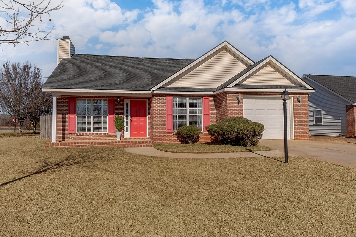Building Photo - 208 Falkirk Dr