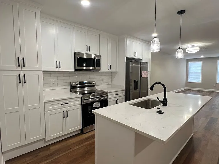 615 N Calhoun St — Photo 8