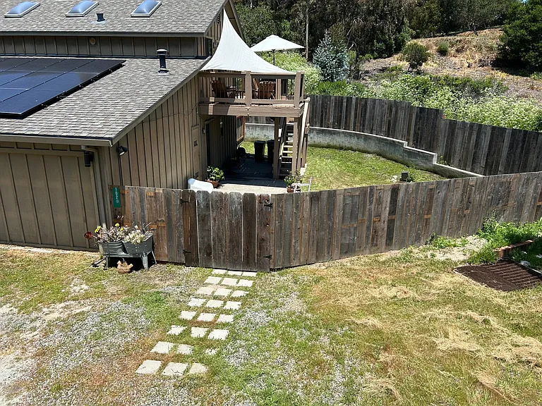102 Laguna Pl — Photo 25