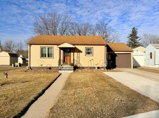 1015 Fredrick Ave, Worthington, MN 56187
