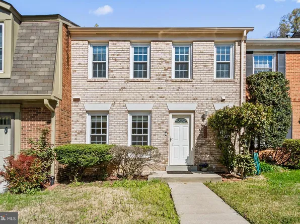 8024 Bethelen Woods Ln, Springfield, VA 22153