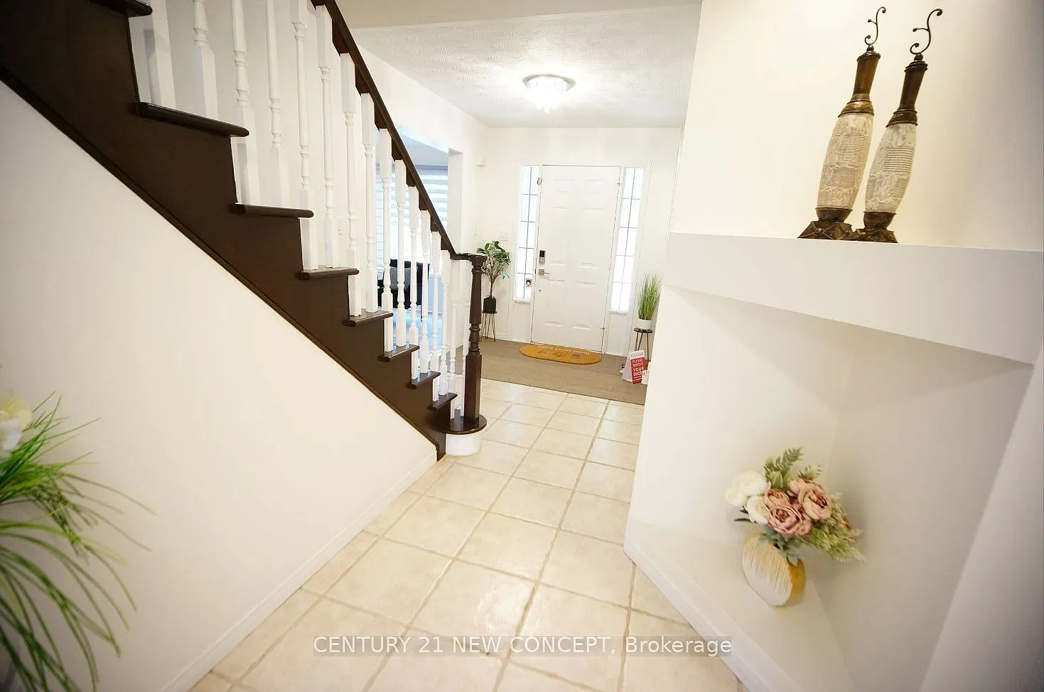 4 bed, $3,900 — Photo 4