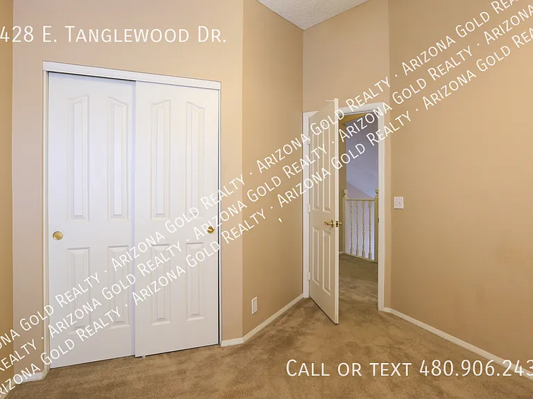 4428 E Tanglewood Dr — Photo 48