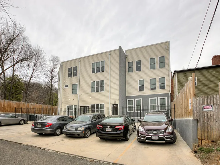 1220 19th St NE — Photo 24