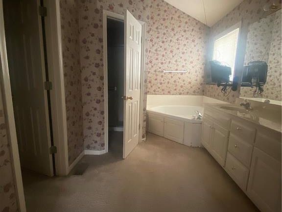 5th image of 1600 NE 81st St