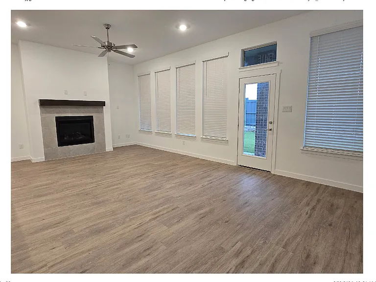 1333 Armitage Way — Photo 5