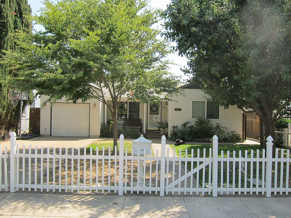 1st image of 421 11th St
