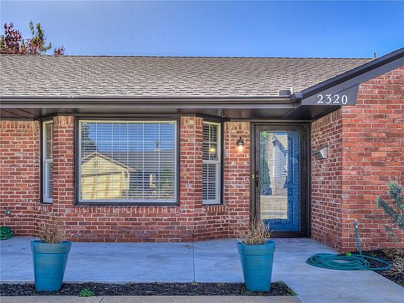 2nd image of 2320 NW 113th Pl