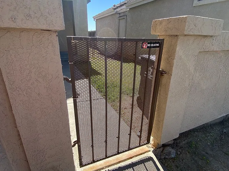 229 Potrero St — Photo 3