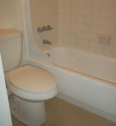4th image of 3401 N Country Club Dr APT 106
