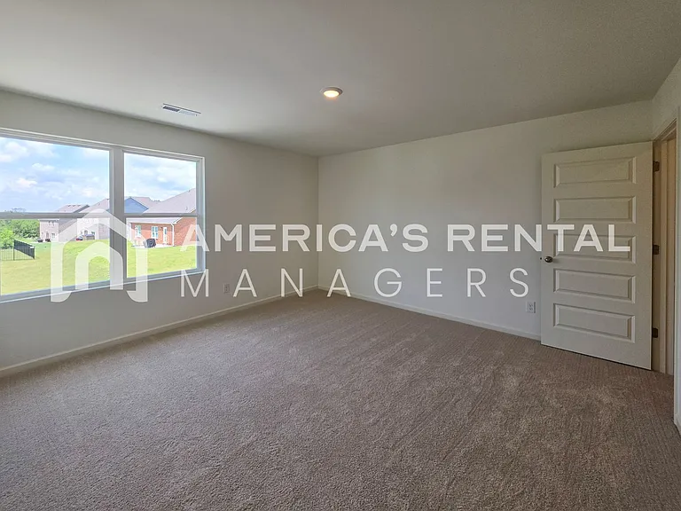 605 Acorn Ct — Photo 49