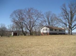 1521 Horseshoe Bend Rd, Moneta, VA 24121
