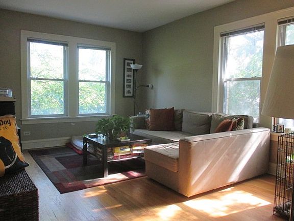 5th image of 3220 N Wolcott Ave