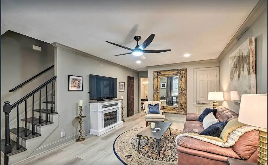 1422 Woodland Dr — Photo 4