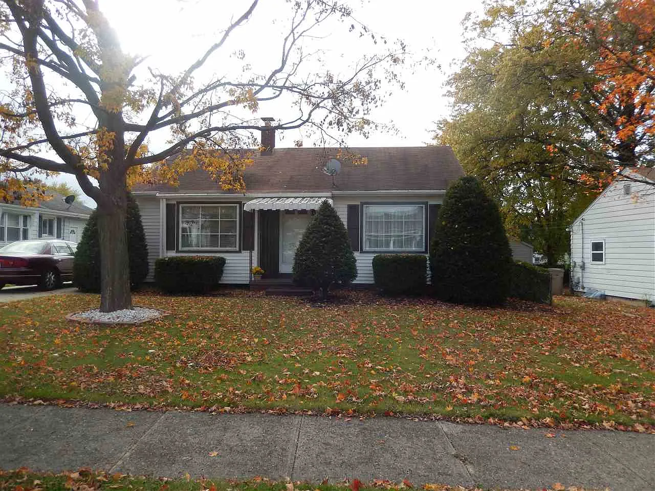 3127 S Saint Joseph St photo 1