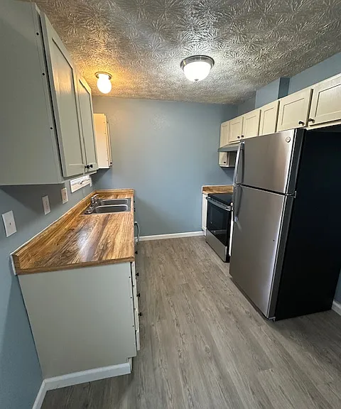 7230 E 21st Ave #4 — Photo 3