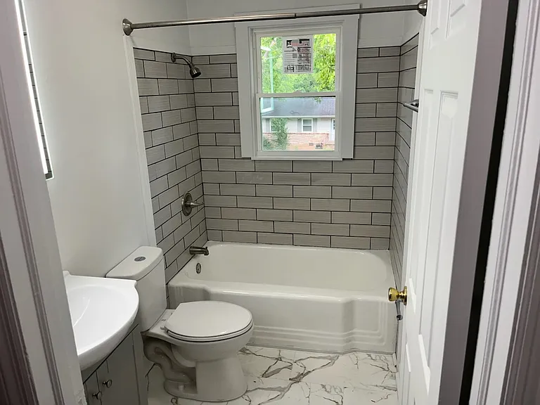 1131 E Red Bud Rd — Photo 7