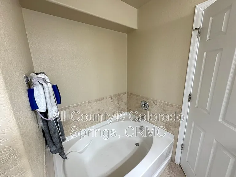 6360 Tranters Creek Way — Photo 25