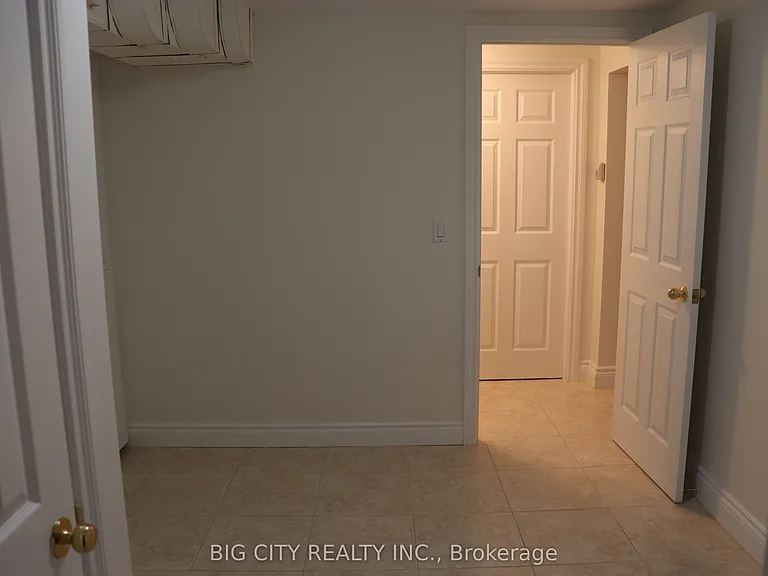 30 Lozoway Dr #LOWER — Photo 12