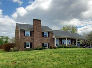 209 Robin Dr, Lynchburg, VA