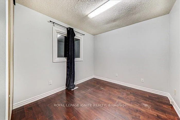 23 Longbow Sq — Photo 17