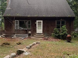 1911 S County Trl, South Kingstown, RI 02892