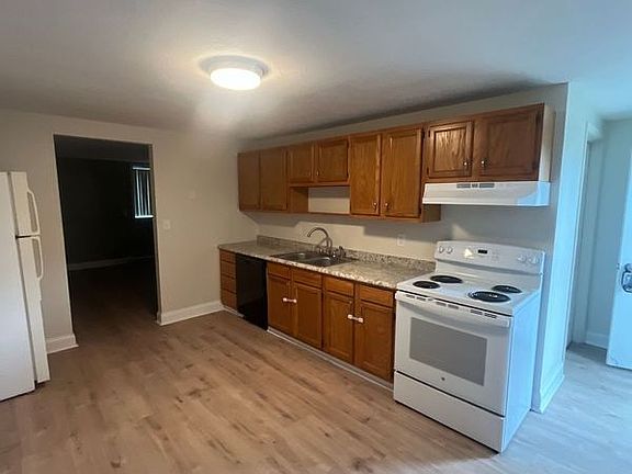 2nd image of 6713 Creekside Dr APT C