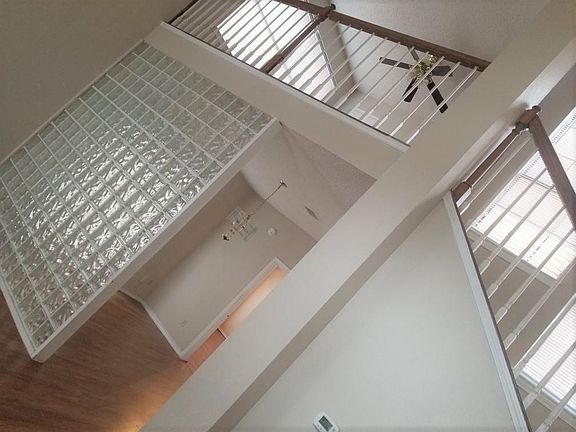 4th image of 1650 Hancock Dr