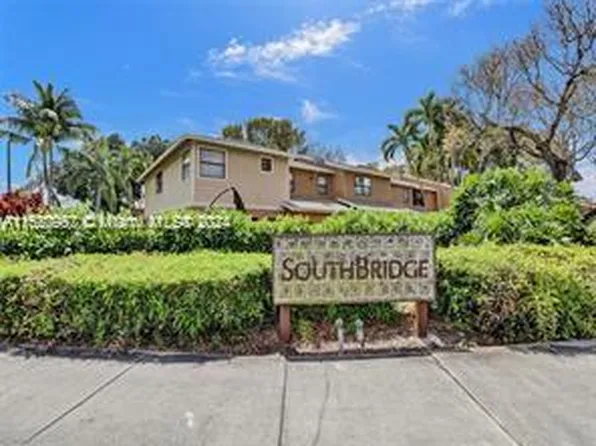 248 NW 106th Ave, Pembroke Pines, FL 33026