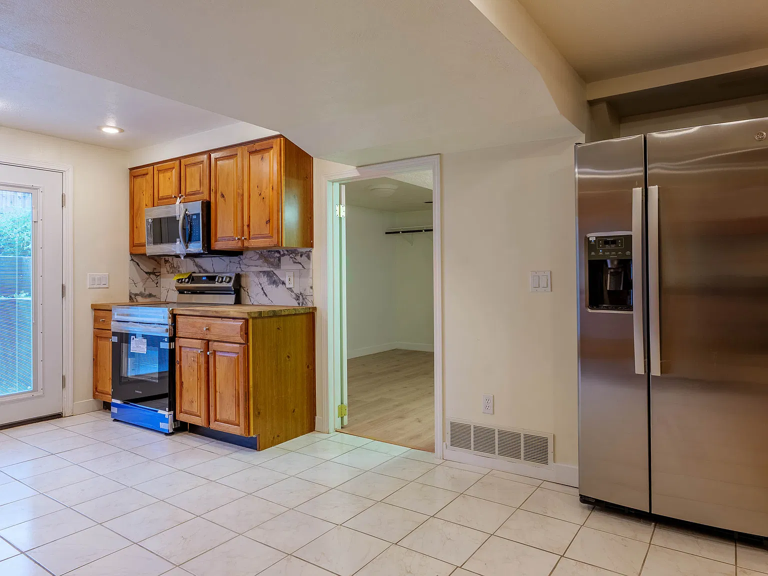 3 bed, 1858 sqft, $1,695 — Photo 3
