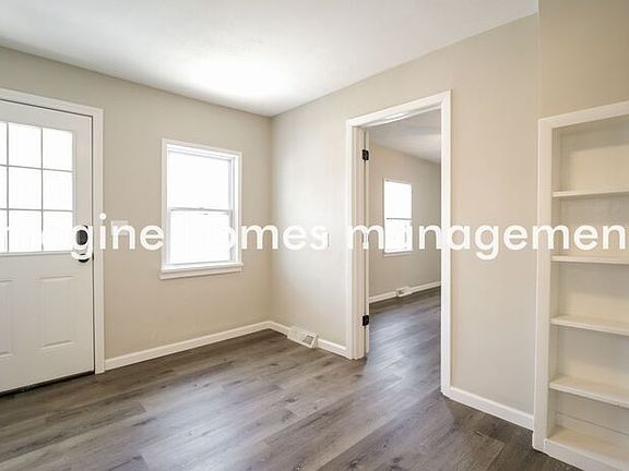 3rd image of 2456 Thurman Ave