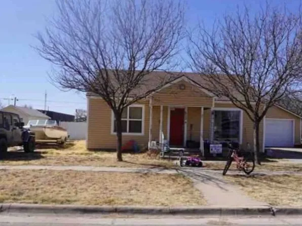 513 N Maple St, Stratford, TX 79084