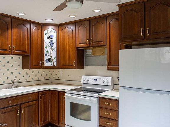 4th image of 3725 Addington Ct #N180