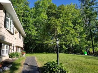 282 Narrows Pond Rd, Winthrop, ME 04364