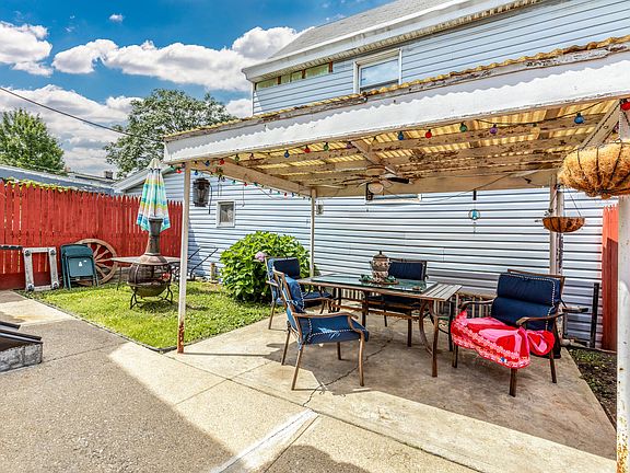 5th image of 1032 Isabella St