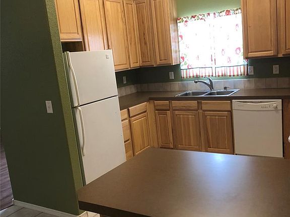 3rd image of 3325 Merlot Ct
