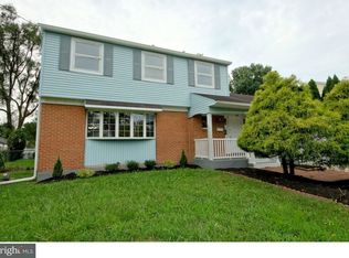 208 Powder Mill Ln, Beverly, NJ 08010