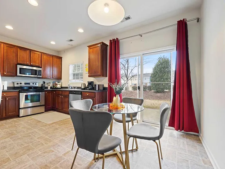 4 Suncrest Ct — Photo 12