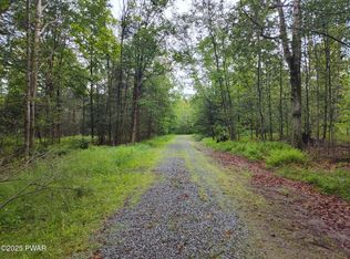 109 Gilbralter Dr, Newfoundland, PA 18445