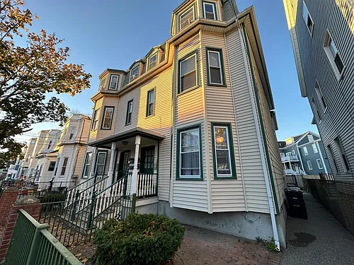 15 Concord Ave Photo 1