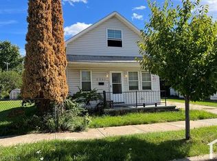 2221 E 69th St, Cleveland, OH 44103