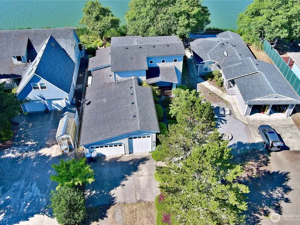 681 Lake Island Avenue SE, Ocean Shores, WA 98569